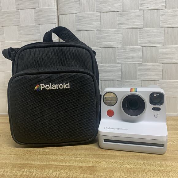 Polaroid Now I-Type Film Instant Camera With Black Polaroid Bag TESTED - Picture 1 of 10